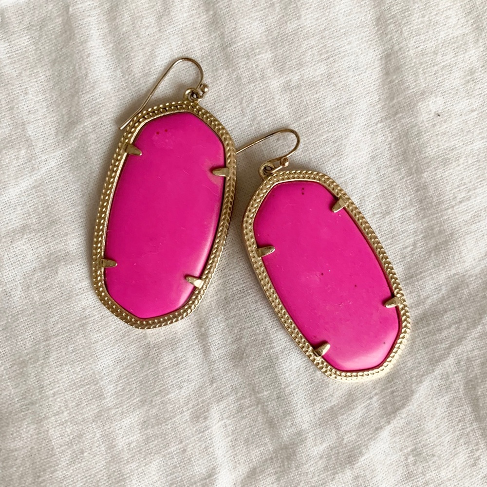 Kendra Scott Danielle Earrings In Hot Pink